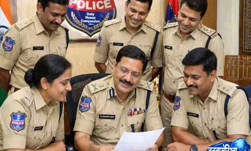 Telangana में पुलिसकर्मियों को जन्मदिन और शादी की सालगिरह पर मिलेगी छुट्टी Telangana में पुलिसकर्मियों को जन्मदिन और शादी की सालगिरह पर मिलेगी छुट्टी
