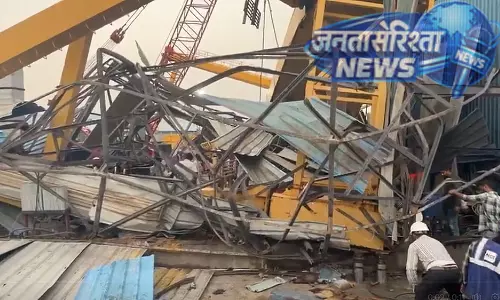 Hyderabad : तेज हवा और बारिश के बीच शंकरपल्ली में बड़ा हादसा