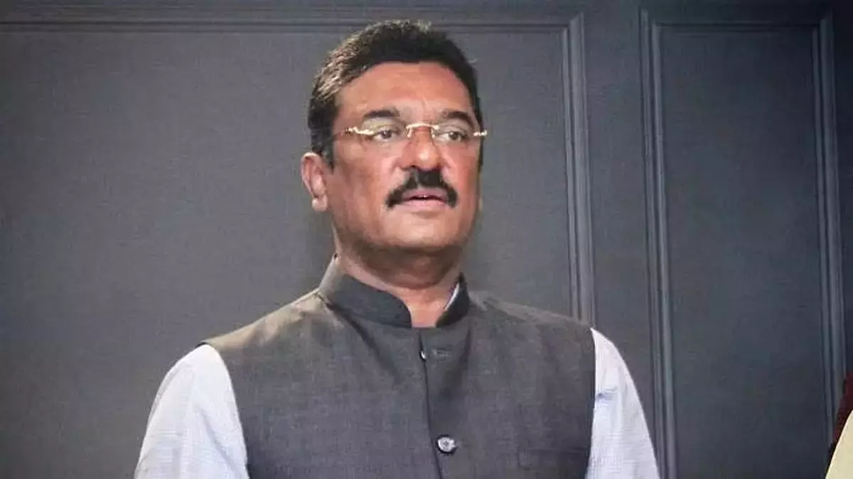 Mumbai: जमीन विवाद में मंत्री प्रताप सरनाईक पर मामला दर्ज Mumbai: जमीन विवाद में मंत्री प्रताप सरनाईक पर मामला दर्ज