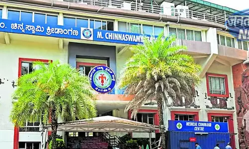 IPL मैच के दौरान 240 CCTV कैमरे बंद करने का बदला, दो गिरफ्तार IPL मैच के दौरान 240 CCTV कैमरे बंद करने का बदला, दो गिरफ्तार