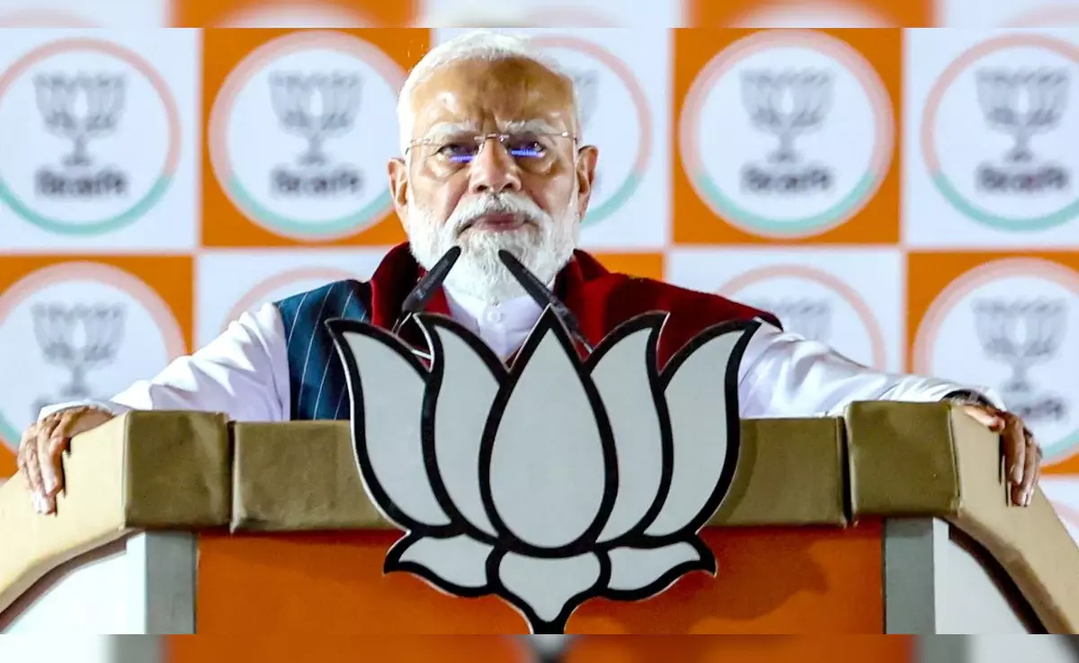 Varanasi: Narendra Modi का वाराणसी दौरा, बरेका मैदान में विशाल महिला सभा Varanasi: Narendra Modi का वाराणसी दौरा, बरेका मैदान में विशाल महिला सभा