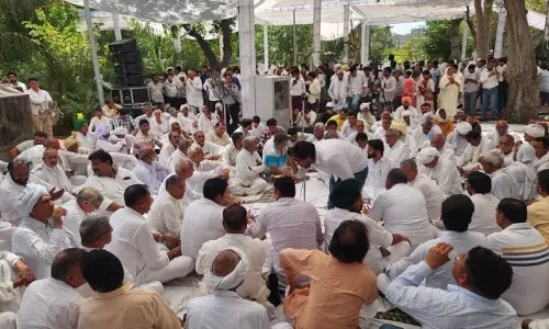 Hisar: हिसार छात्र महापंचायत में प्रशासन को 5 दिन का अल्टीमेटम Hisar: हिसार छात्र महापंचायत में प्रशासन को 5 दिन का अल्टीमेटम