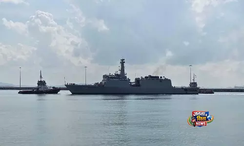 INS सुनायना IOS SAGAR मिशन के तहत सिंगापुर पहुँचा, भारत-सिंगापुर के समुद्री संबंधों को मज़बूत किया INS सुनायना IOS SAGAR मिशन के तहत सिंगापुर पहुँचा, भारत-सिंगापुर के समुद्री संबंधों को मज़बूत किया