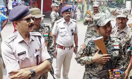 दूसरे चरण के चुनावों से पहले NIA पूरे बंगाल में फैली, विस्फोटक और अवैध हथियारों पर ध्यान केंद्रित दूसरे चरण के चुनावों से पहले NIA पूरे बंगाल में फैली, विस्फोटक और अवैध हथियारों पर ध्यान केंद्रित