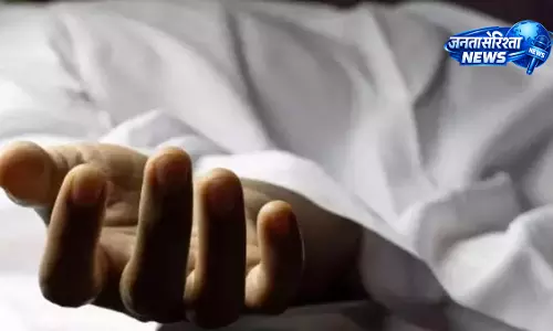 Chittoor के वी. कोटा में तेलुगु पत्रकार की हत्या, इलाके में तनाव Chittoor के वी. कोटा में तेलुगु पत्रकार की हत्या, इलाके में तनाव