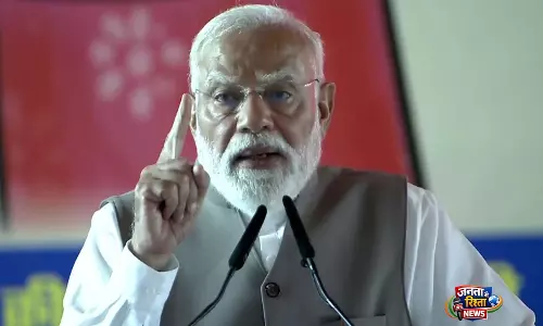 नारी शक्ति विकसित भारत का सबसे मजबूत स्तंभ है: वाराणसी में PM मोदी नारी शक्ति विकसित भारत का सबसे मजबूत स्तंभ है: वाराणसी में PM मोदी