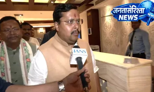 वाराणसी दौरे पर पीएम मोदी का जोर वाराणसी दौरे पर पीएम मोदी का जोर