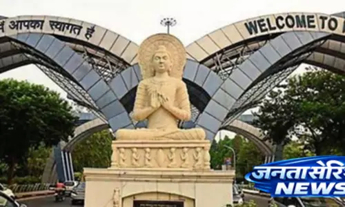 नोएडा में ईवी क्रांति को बढ़ावा, 13 स्थानों पर बनेंगे बैटरी स्वैपिंग स्टेशन