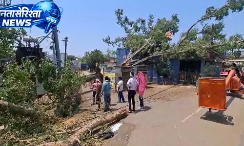 CG: बारिश के बाद 18 घंटे का ब्लैकआउट, बिजली व्यवस्था पर सवाल