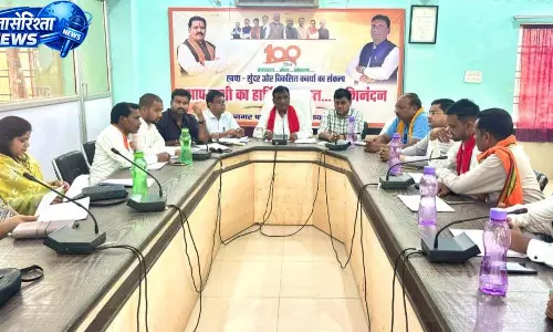 नारी शक्ति वंदन अधिनियम पारित न होने पर नपाअध्यक्ष ने लाया निंदा प्रस्ताव नारी शक्ति वंदन अधिनियम पारित न होने पर नपाअध्यक्ष ने लाया निंदा प्रस्ताव