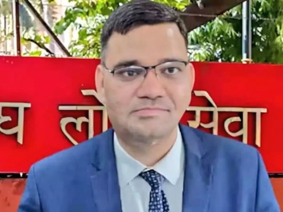 IAS रिंकू सिंह राही नौकरी पर वापस आया, इस्तीफा लिया वापस IAS रिंकू सिंह राही नौकरी पर वापस आया, इस्तीफा लिया वापस