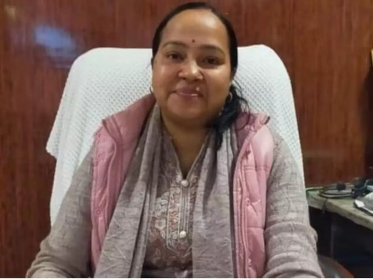 महिला अधिकारी और क्लर्क को भगोड़ा घोषित करने की तैयारी में विभाग, टीचर सुसाइड केस में दोनों आरोपी महिला अधिकारी और क्लर्क को भगोड़ा घोषित करने की तैयारी में विभाग, टीचर सुसाइड केस में दोनों आरोपी