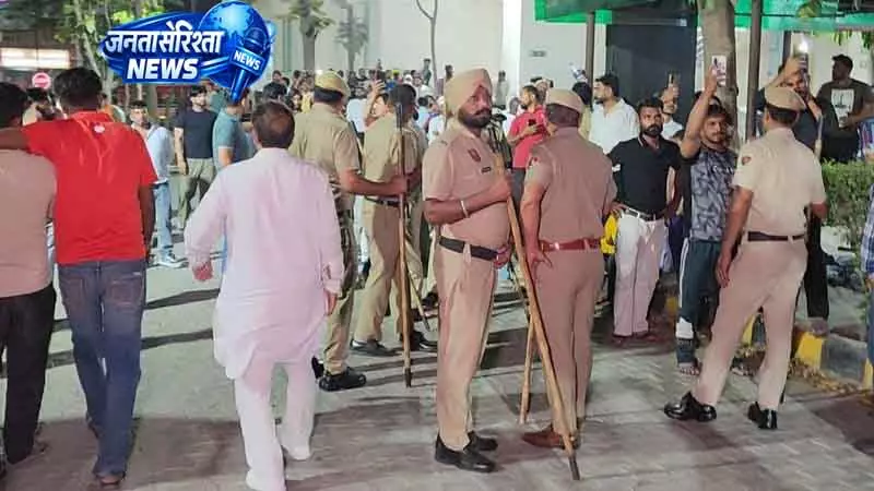 Karnal पुलिस ने सूरज मर्डर केस के तीसरे आरोपी को गिरफ्तार किया Karnal पुलिस ने सूरज मर्डर केस के तीसरे आरोपी को गिरफ्तार किया