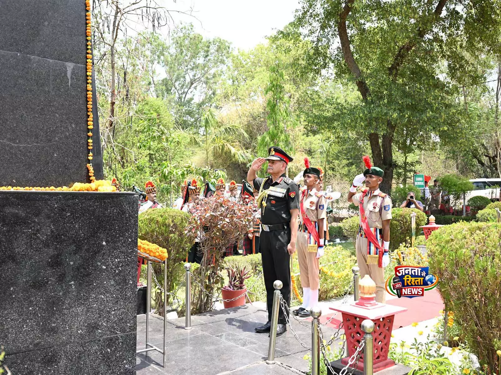 COAS जनरल द्विवेदी अल्मा मेटर लौटे, सैनिक स्कूल रीवा में कैडेट्स को किया प्रेरित COAS जनरल द्विवेदी अल्मा मेटर लौटे, सैनिक स्कूल रीवा में कैडेट्स को किया प्रेरित