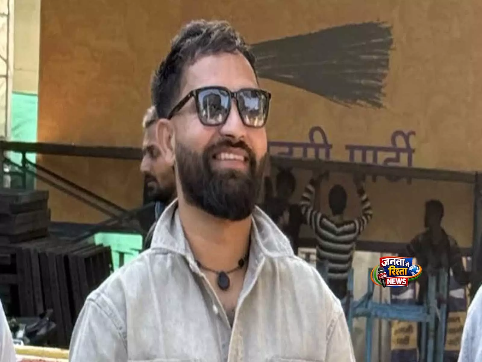 जम्मू-कश्मीर में आम आदमी पार्टी के MLA मेहराज मलिक कठुआ जेल से रिहा जम्मू-कश्मीर में आम आदमी पार्टी के MLA मेहराज मलिक कठुआ जेल से रिहा