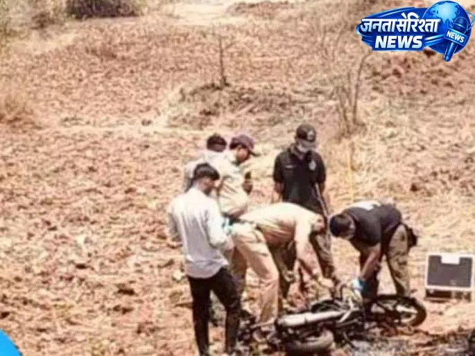 Pawananagar में युवक को बाइक के साथ जिंदा जलाया गया, पुलिस हत्या के मामले की जांच कर रही Pawananagar में युवक को बाइक के साथ जिंदा जलाया गया, पुलिस हत्या के मामले की जांच कर रही