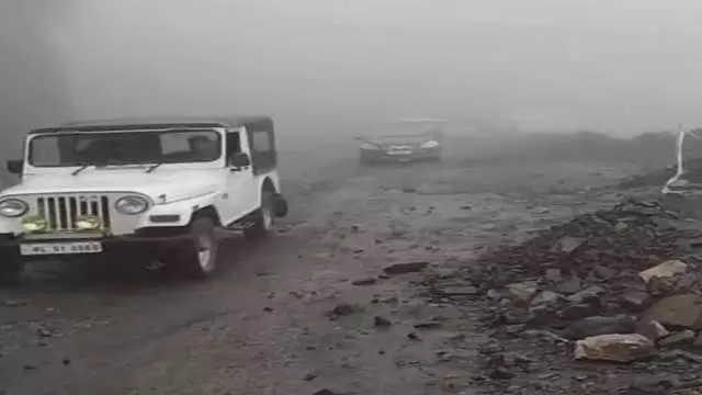 Meghalaya: एक हफ़्ते की बंदी के बाद शिलॉन्ग-डावकी सड़क फिर से खुली Meghalaya: एक हफ़्ते की बंदी के बाद शिलॉन्ग-डावकी सड़क फिर से खुली
