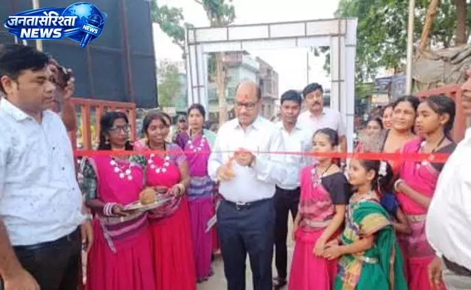 कलेक्टर बीएस उइके ने बिहान रसोई का किया शुभारंभ कलेक्टर बीएस उइके ने बिहान रसोई का किया शुभारंभ