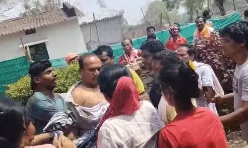 बस्तर में ओडिशा के पास्टर की पिटाई, धर्मांतरण करने बना रहा था दबाव बस्तर में ओडिशा के पास्टर की पिटाई, धर्मांतरण करने बना रहा था दबाव