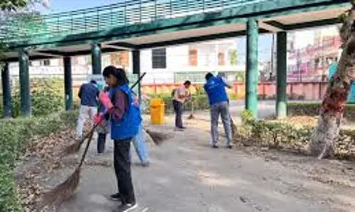 Pauri Garhwal: स्वच्छता अभियान से परिसर हुआ साफ-सुथरा Pauri Garhwal: स्वच्छता अभियान से परिसर हुआ साफ-सुथरा