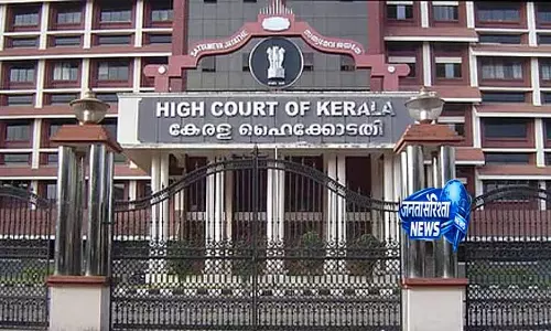 Kerala हाई कोर्ट ने वोटिंग के अधिकार से वंचित करने पर EC को फटकार लगाई
