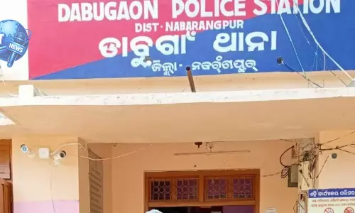 किडनैपिंग केस का आरोपी Odisha के डाबुगांव पुलिस स्टेशन में लटका मिला