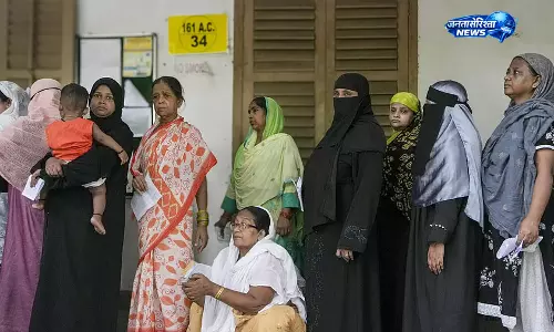 7 सीटों पर NIA तैनात, बम धमकी और हिंसा इनपुट के बाद सुरक्षा बढ़ाई गई 7 सीटों पर NIA तैनात, बम धमकी और हिंसा इनपुट के बाद सुरक्षा बढ़ाई गई