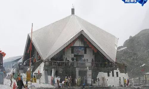 हेमकुंड साहिब यात्रा 2026: दुनिया के सबसे ऊंचे गुरुद्वारे के लिए जरूरी अपडेट और गाइड हेमकुंड साहिब यात्रा 2026: दुनिया के सबसे ऊंचे गुरुद्वारे के लिए जरूरी अपडेट और गाइड