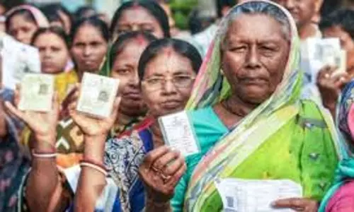 Kolkata: सात जिलों की 142 सीटों पर मतदान शुरू