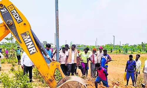 Doddanallur : अतिक्रमण की गई सरकारी ज़मीन ज़ब्त की गई Doddanallur : अतिक्रमण की गई सरकारी ज़मीन ज़ब्त की गई