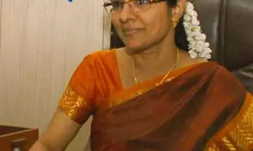 सीनियर IAS अधिकारी जयश्री ने VRS लिया