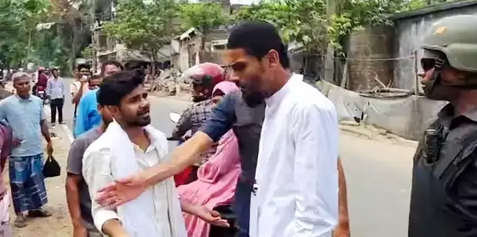 South 24 Parganas: भांगड़ में राजनीतिक माहौल गरमाया, नौशाद सिद्दीकी के खिलाफ नारेबाजी South 24 Parganas: भांगड़ में राजनीतिक माहौल गरमाया, नौशाद सिद्दीकी के खिलाफ नारेबाजी