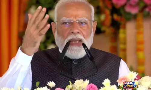 महिला आरक्षण बिल को लेकर PM मोदी ने कांग्रेस, एसपी पर निशाना साधा महिला आरक्षण बिल को लेकर PM मोदी ने कांग्रेस, एसपी पर निशाना साधा