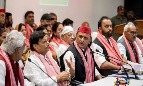 अखिलेश यादव ने महिला आरक्षण को लेकर BJP की आलोचना की