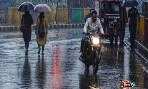 India में मौसम का बड़ा बदलाव: उत्तर-पूर्व में भारी बारिश का ऑरेंज अलर्ट, उत्तर भारत में आंधी-बारिश की चेतावनी