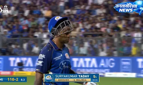 IPL 2026: मुंबई को दूसरा झटका, 110 रन पर सूर्यकुमार यादव आउट IPL 2026: मुंबई को दूसरा झटका, 110 रन पर सूर्यकुमार यादव आउट