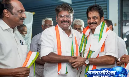 केरल में यूडीएफ की जीत के संकेत, 140 में से 83 से ज्यादा सीटें जीतने की उम्मीद केरल में यूडीएफ की जीत के संकेत, 140 में से 83 से ज्यादा सीटें जीतने की उम्मीद