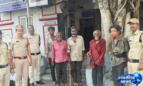 Hyderabad पुलिस ने फुटपाथ से 5 बेघर लोगों को बचाया, शेल्टर में शिफ्ट किया