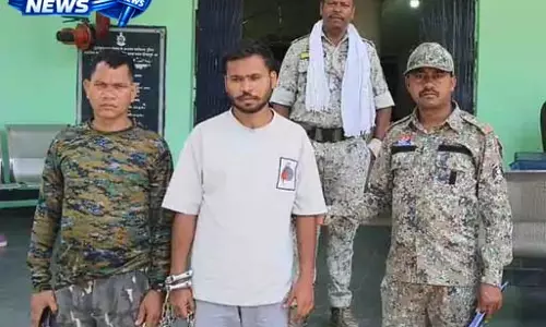 सूखे नशे के नेटवर्क पर बड़ी कार्रवाई, मास्टरमाइंड आकाश ठाकुर गिरफ्तार सूखे नशे के नेटवर्क पर बड़ी कार्रवाई, मास्टरमाइंड आकाश ठाकुर गिरफ्तार