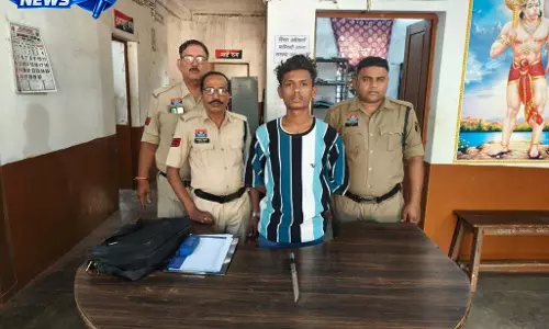 कोनी में तलवार लहराकर दहशत फैलाने वाले दो युवक गिरफ्तार