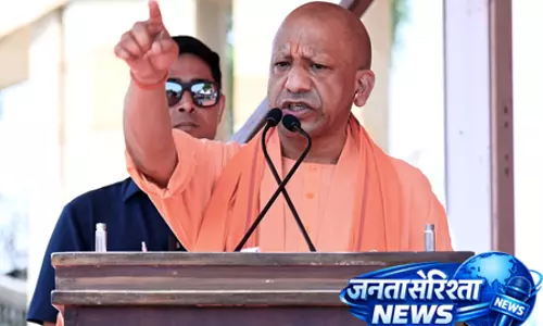 योगी सरकार का उपहार, 2493 वरिष्ठ नागरिकों को भ्रमण का मिला अवसर