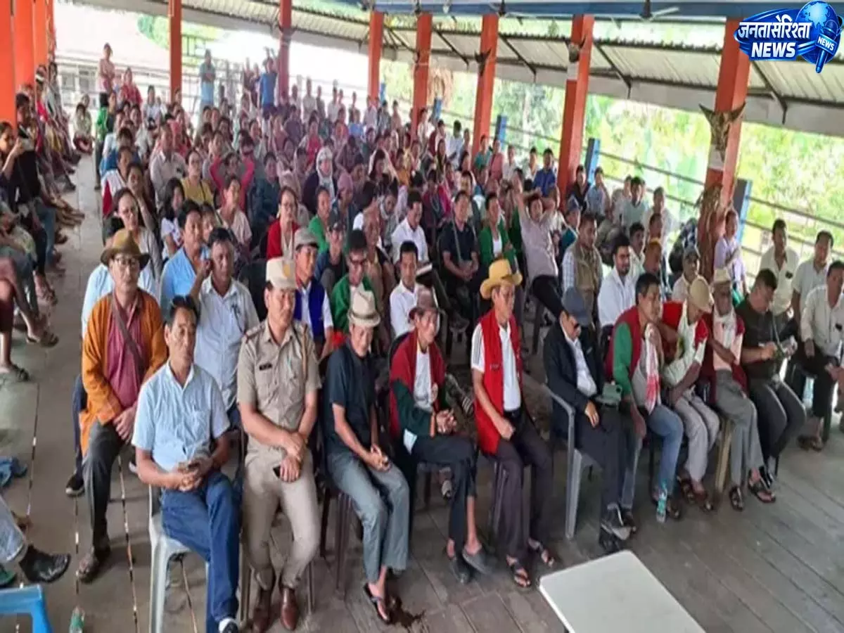 RUKSIN: रुक्सिन में फेरोसिलिकॉन फैक्ट्री की नाकाबंदी अस्थायी रूप से हटाई गई RUKSIN: रुक्सिन में फेरोसिलिकॉन फैक्ट्री की नाकाबंदी अस्थायी रूप से हटाई गई
