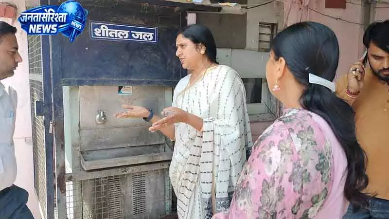 मेयर ने जगाधरी में नगर निगम ऑफिस का औचक निरीक्षण किया मेयर ने जगाधरी में नगर निगम ऑफिस का औचक निरीक्षण किया