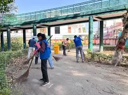 Pauri Garhwal: स्वच्छता अभियान से परिसर हुआ साफ-सुथरा Pauri Garhwal: स्वच्छता अभियान से परिसर हुआ साफ-सुथरा