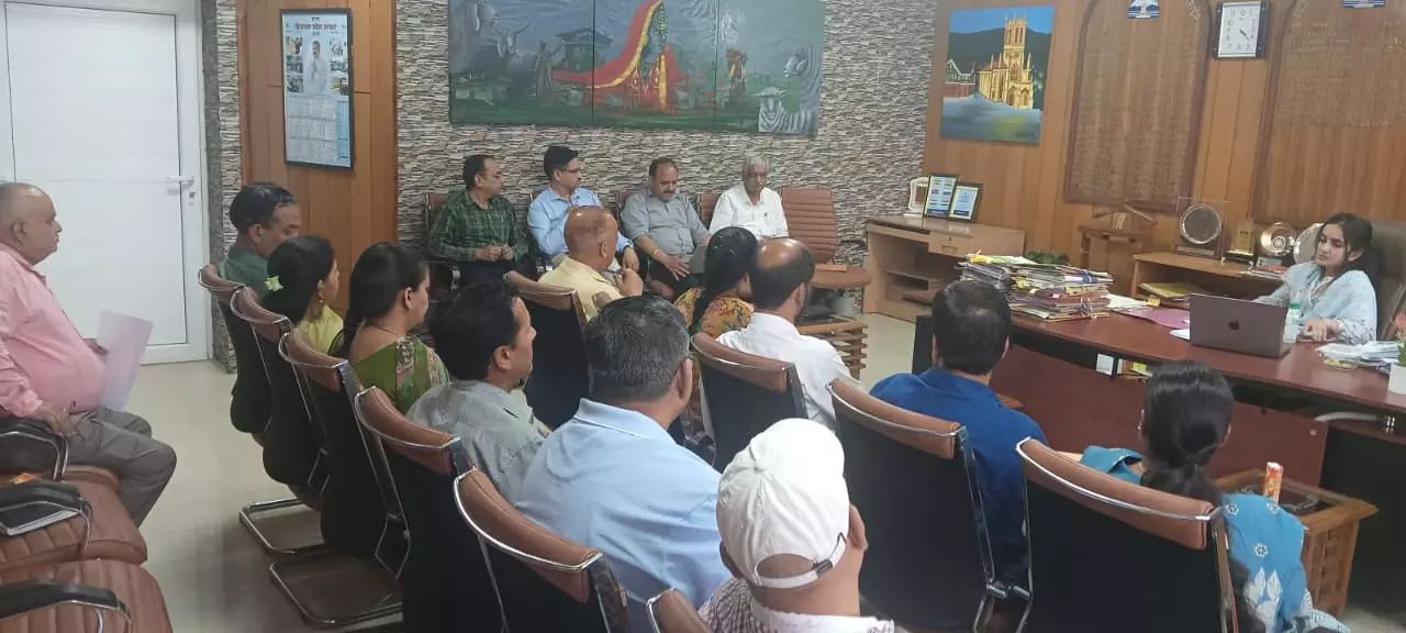 Hamirpur: एचपीवी टीकाकरण पर मिशन मोड में काम के निर्देश Hamirpur: एचपीवी टीकाकरण पर मिशन मोड में काम के निर्देश