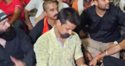 आमानाका में बुजर्ग गिरफ्तार आमानाका में बुजर्ग गिरफ्तार