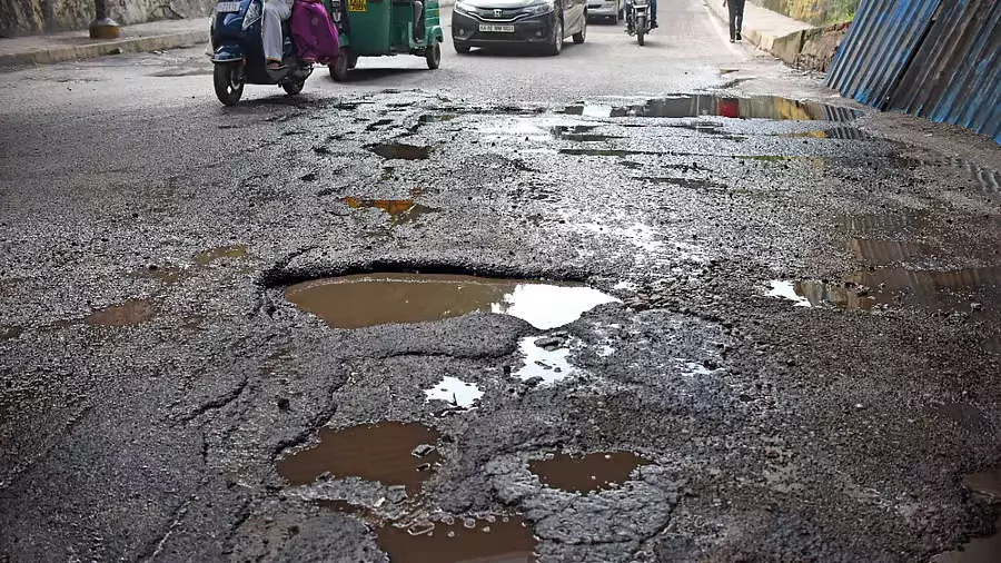 Chamarajpet विधानसभा क्षेत्र: 1 सड़क के गड्ढे की मरम्मत के लिए ₹1 लाख Chamarajpet विधानसभा क्षेत्र: 1 सड़क के गड्ढे की मरम्मत के लिए ₹1 लाख