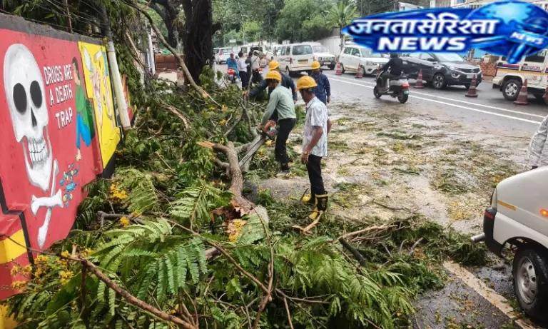Tripura : भारी बारिश और तूफान से तबाही, 1,500 से अधिक घर क्षतिग्रस्त Tripura : भारी बारिश और तूफान से तबाही, 1,500 से अधिक घर क्षतिग्रस्त