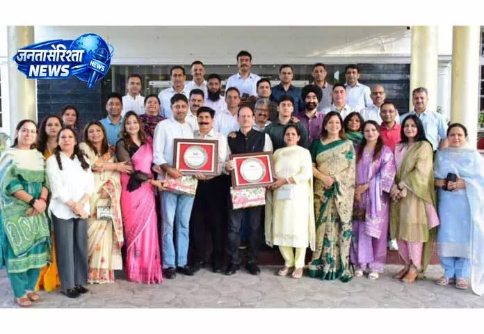 JKAS अधिकारियों नरेश और करतार को शानदार विदाई JKAS अधिकारियों नरेश और करतार को शानदार विदाई