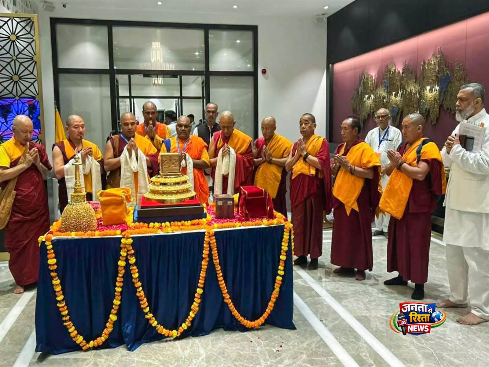 पवित्र संगम: पिपराहवा अवशेष Ladakh के सामाजिक ताने-बाने को मजबूत करने की उम्मीद पवित्र संगम: पिपराहवा अवशेष Ladakh के सामाजिक ताने-बाने को मजबूत करने की उम्मीद